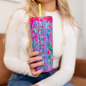 🆕💕🌴LILLY PULITZER🌴24 OZ TUMBLER / LIL EARNED STRIPES